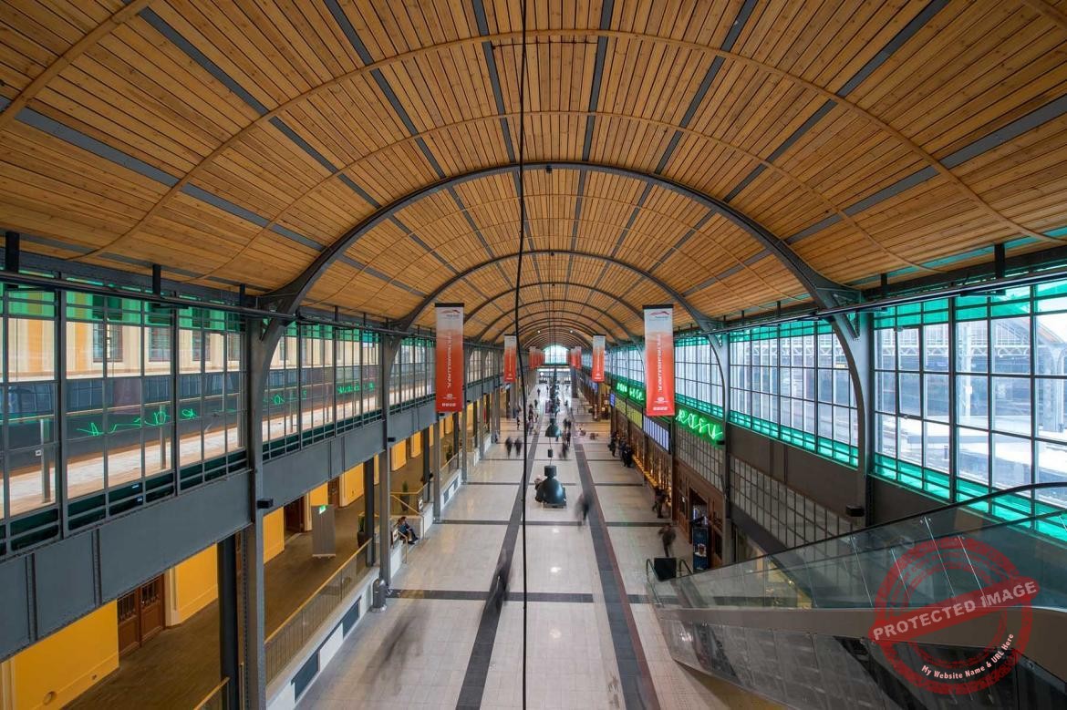 Dworzec Główny we Wrocławiu - hol dworcowy