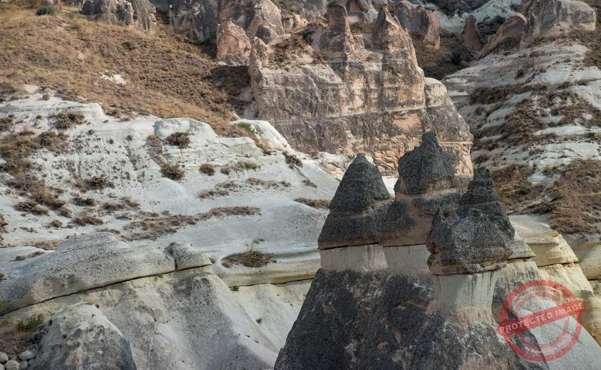 Skalne kominy w tureckiej Kapadocji